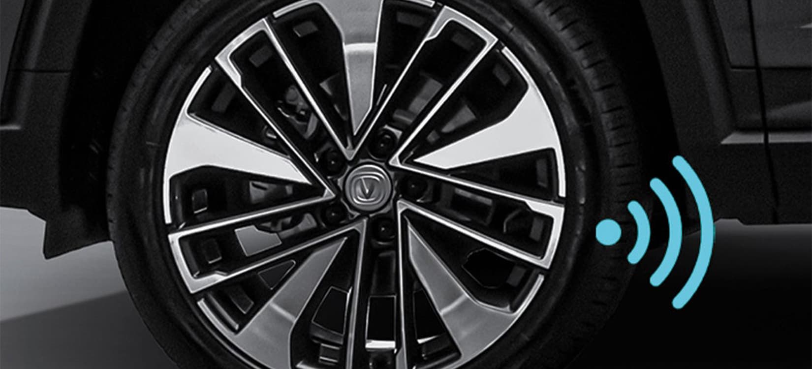 Frenos de disco ventilados delanteros y de disco traseros con Sistema Antibloqueo de Frenos (ABS).