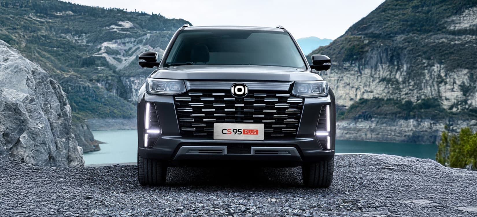 6 bolsas de aire; 2 frontales, 2 laterales y 2 tipo cortina.