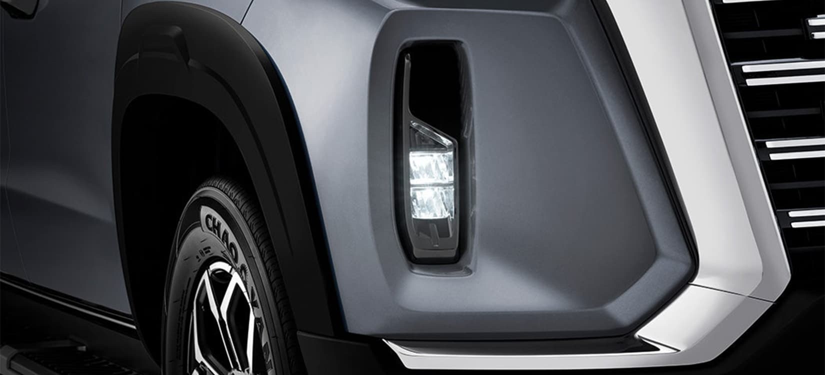 Luces delanteras y traseras de niebla.