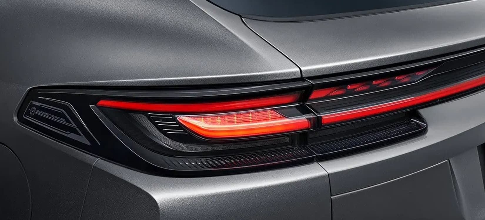 Luces delanteras y traseras en LED.